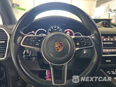 2023 Porsche Cayenne - zdjęcie 10 z 20 - miniatura