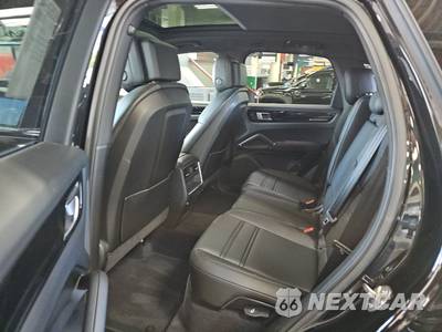 2023 Porsche Cayenne - zdjęcie 13 z 20 - miniatura