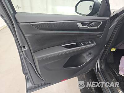 2025 Volkswagen Atlas Cross Sport 2.0T SEL - zdjęcie 9 z 20 - miniatura