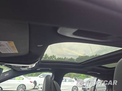 2023 Mercedes-Benz C 300 Sedan - zdjęcie 17 z 29 - miniatura
