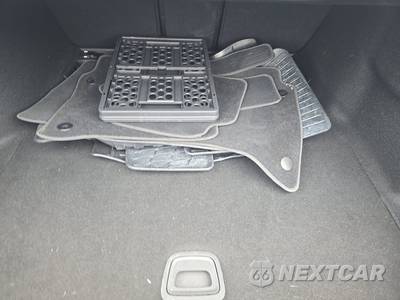 2023 Mercedes-Benz C 300 Sedan - zdjęcie 16 z 29 - miniatura