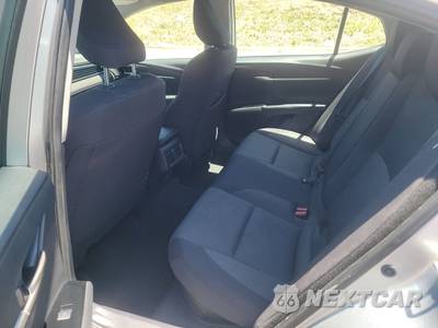 2025 Toyota Camry LE - zdjęcie 13 z 19 - miniatura