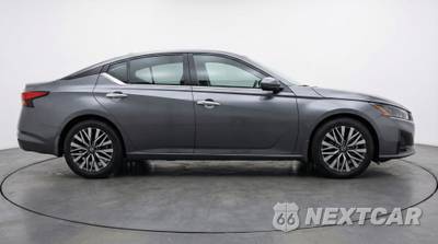 2025 Nissan Altima SV - zdjęcie 8 z 12 - miniatura