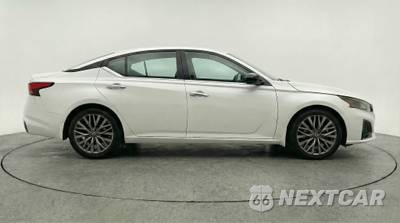 2025 Nissan Altima SV - zdjęcie 8 z 12 - miniatura