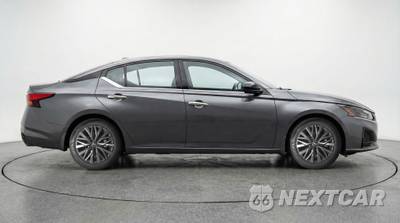 2025 Nissan Altima SV - zdjęcie 8 z 12 - miniatura