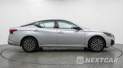 2025 Nissan Altima SV - zdjęcie 8 z 12 - miniatura