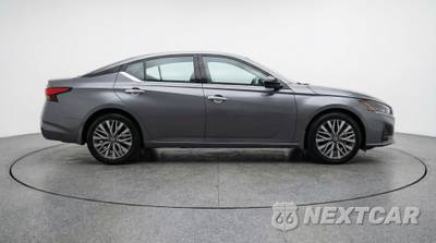 2025 Nissan Altima SV - zdjęcie 8 z 12 - miniatura
