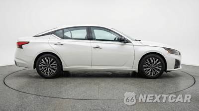 2025 Nissan Altima SV - zdjęcie 8 z 12 - miniatura