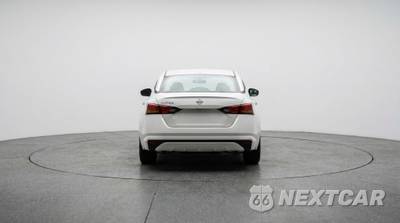 2025 Nissan Altima SV - zdjęcie 6 z 12 - miniatura