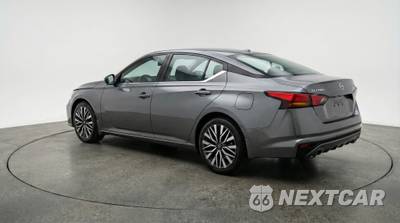 2025 Nissan Altima SV - zdjęcie 5 z 12 - miniatura