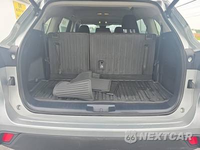 2021 Toyota Highlander LE - zdjęcie 14 z 20 - miniatura