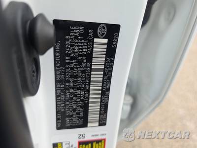 2023 Toyota Camry SE - zdjęcie 14 z 39 - miniatura