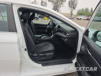 2023 Toyota Camry SE - zdjęcie 8 z 39 - miniatura