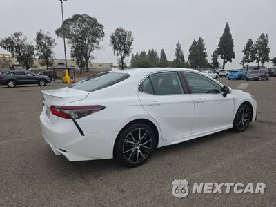 2023 Toyota Camry SE - zdjęcie 4 z 39 - miniatura