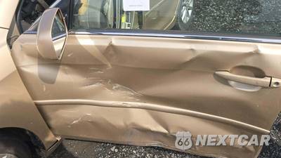 2011 Toyota Camry XLE - zdjęcie 39 z 44 - miniatura