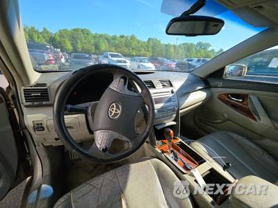 2011 Toyota Camry XLE - zdjęcie 11 z 44 - miniatura
