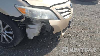 2011 Toyota Camry XLE - zdjęcie 37 z 44 - miniatura