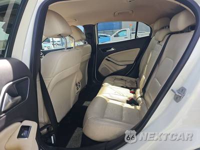 2015 Mercedes-Benz GLA 250 4MATIC - zdjęcie 13 z 28 - miniatura