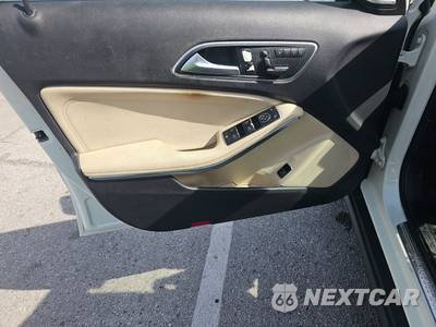 2015 Mercedes-Benz GLA 250 4MATIC - zdjęcie 9 z 28 - miniatura