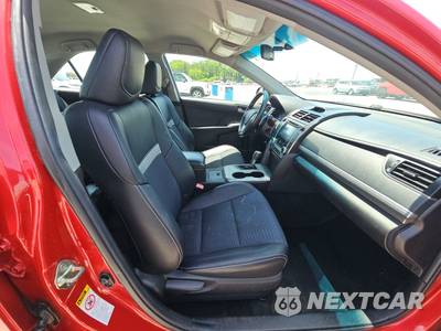 2014 Toyota Camry SE - zdjęcie 8 z 31 - miniatura