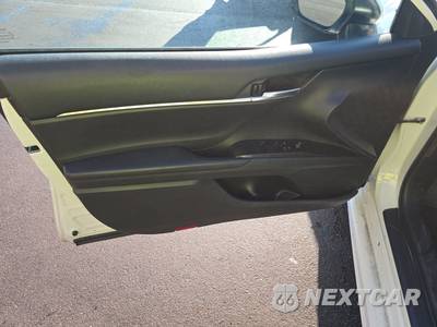 2021 Toyota Camry SE - zdjęcie 9 z 26 - miniatura