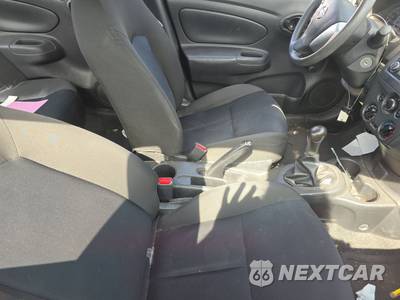 2018 Nissan Versa Sedan S - zdjęcie 8 z 29 - miniatura