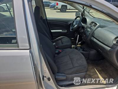 2016 Nissan Versa S - zdjęcie 8 z 18 - miniatura