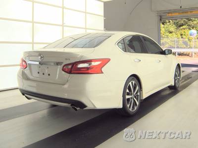 2016 Nissan Altima 2.5 SR - zdjęcie 4 z 26 - miniatura