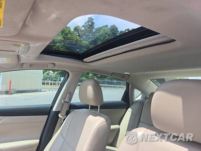 2017 Nissan Altima 2.5 SL - zdjęcie 17 z 27 - miniatura