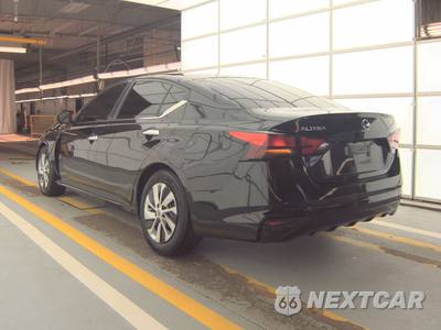 2022 Nissan Altima S - zdjęcie 6 z 35 - miniatura