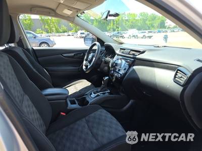 2017 Nissan Rogue Sport SV - zdjęcie 8 z 20 - miniatura