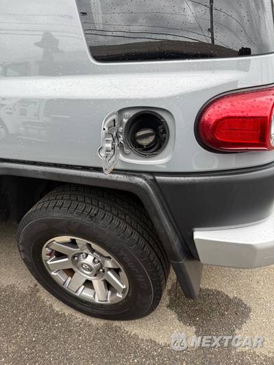 2014 Toyota FJ Cruiser w/Rear Doors - zdjęcie 17 z 35 - miniatura