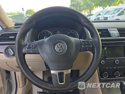 2015 Volkswagen Passat 1.8T SE w/Sunroof & Navigation - zdjęcie 10 z 17 - miniatura