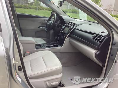 2015 Toyota Camry Hybrid XLE - zdjęcie 14 z 17 - miniatura
