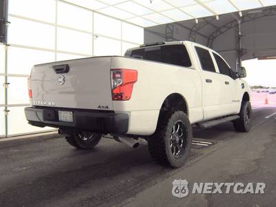 2019 Nissan TITAN XD S Crew Cab Medium Bed - zdjęcie 4 z 18 - miniatura