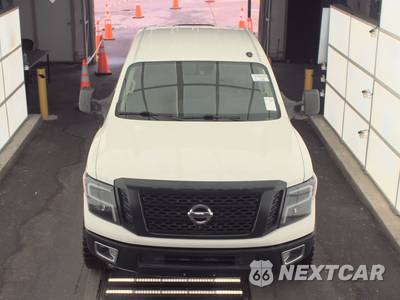2019 Nissan TITAN XD S Crew Cab Medium Bed - zdjęcie 2 z 18 - miniatura