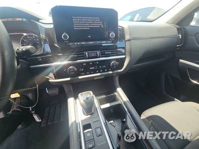 2025 Nissan Pathfinder SV - zdjęcie 11 z 19 - miniatura