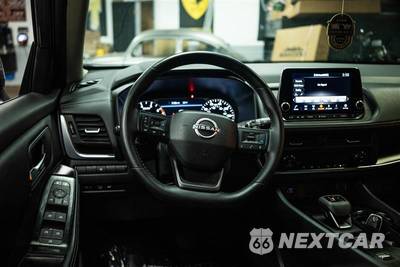 2025 Nissan Rogue SV - zdjęcie 17 z 29 - miniatura