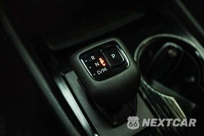2025 Nissan Rogue SV - zdjęcie 20 z 29 - miniatura