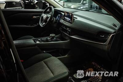 2025 Nissan Rogue SV - zdjęcie 14 z 29 - miniatura
