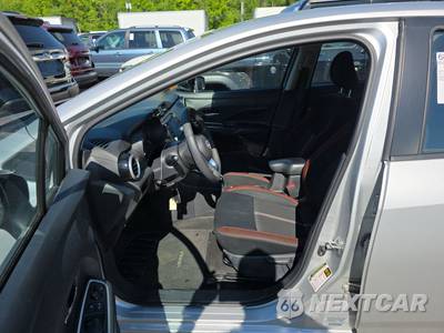 2024 Nissan Versa SR - zdjęcie 7 z 26 - miniatura