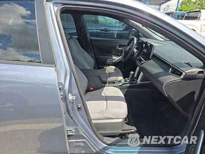 2024 Toyota Corolla Cross Hybrid S - zdjęcie 8 z 21 - miniatura