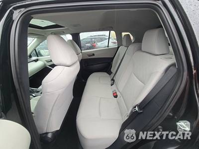 2024 Toyota Corolla Cross LE - zdjęcie 13 z 23 - miniatura