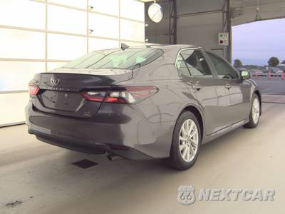 2023 Toyota Camry LE - zdjęcie 4 z 25 - miniatura