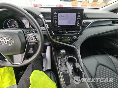 2024 Toyota Camry SE - zdjęcie 11 z 33 - miniatura
