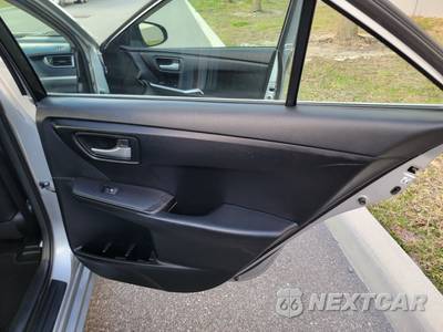2015 Toyota Camry SE - zdjęcie 16 z 22 - miniatura