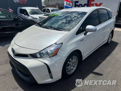 2015 Toyota Prius v Four - zdjęcie 8 z 39 - miniatura