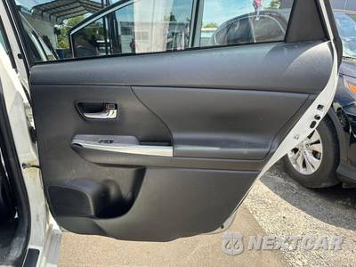 2015 Toyota Prius v Four - zdjęcie 36 z 39 - miniatura