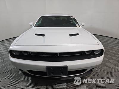 2018 Dodge Challenger SXT - zdjęcie 2 z 24 - miniatura