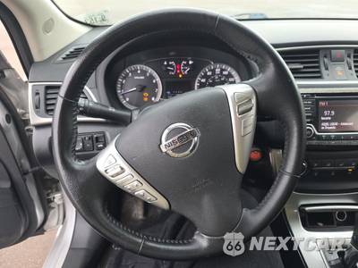 2015 Nissan Sentra SR - zdjęcie 4 z 36 - miniatura